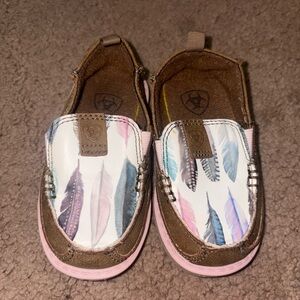 Ariat Kids' Feather Design Moccasins - Brown and Pink